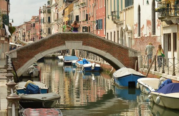 Туристов будут выгонять из Венеции за плохое поведение